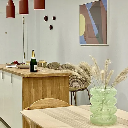 Amplio En El Centro De דירה *